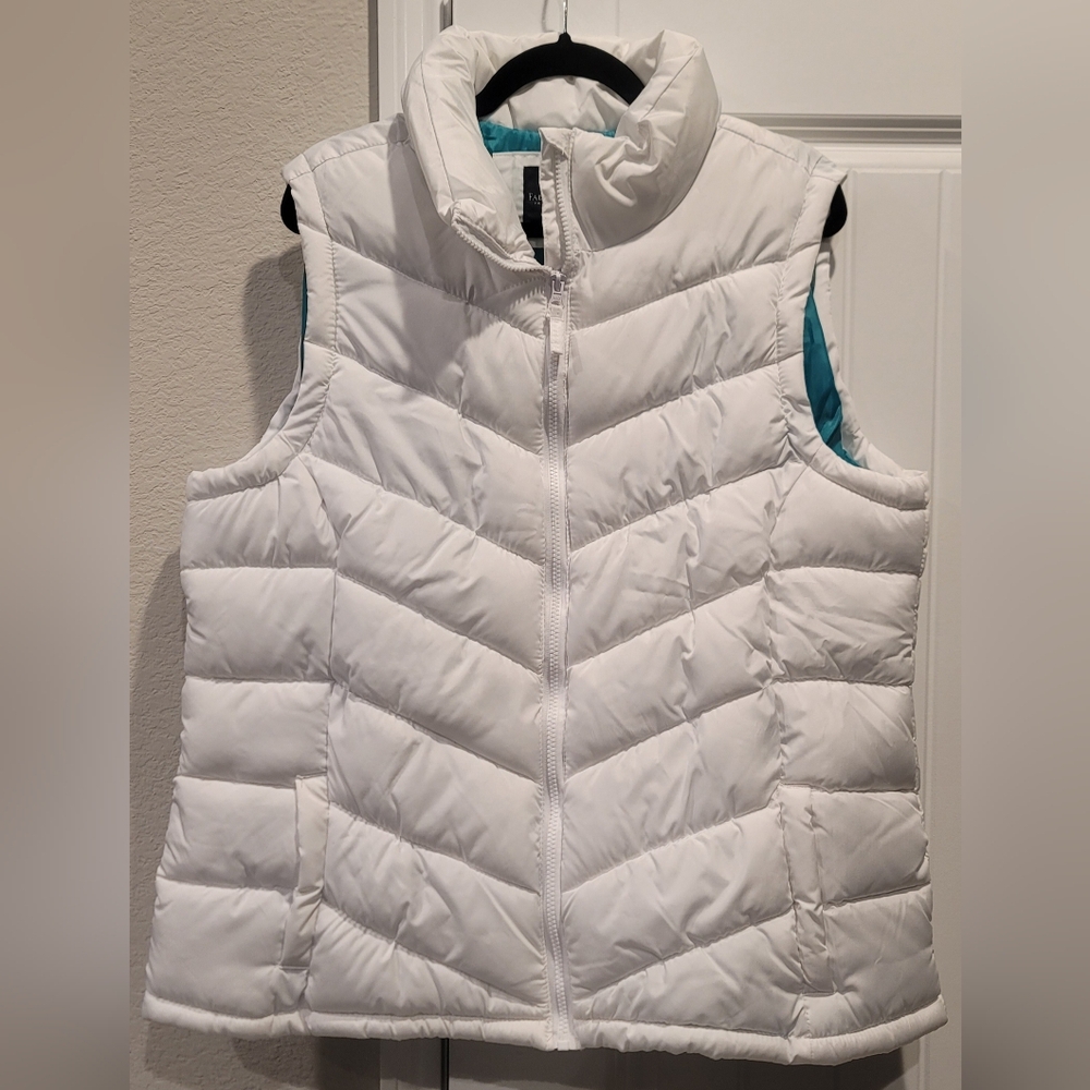Sleeveless Bomber Jacket